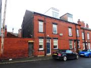 2 bedroom end of terrace house to rent