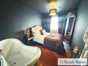 2 bedroom end of terrace house to rent