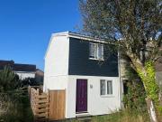 2 bedroom end of terrace house to rent
