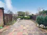 2 bedroom end of terrace house to rent