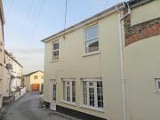 2 bedroom end of terrace house to rent