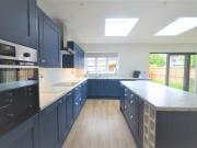 2 bedroom end of terrace house to rent