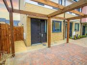 2 bedroom end of terrace house to rent