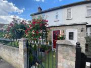 2 bedroom end of terrace house to rent