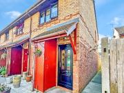 2 bedroom end of terrace house to rent