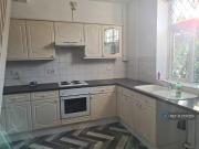 2 bedroom end of terrace house to rent