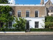 2 bedroom end of terrace house to rent