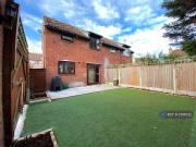 2 bedroom end of terrace house to rent