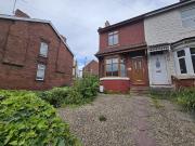 2 bedroom end of terrace house to rent