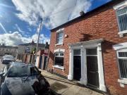 2 bedroom end of terrace house to rent