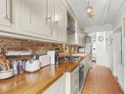 2 bedroom end of terrace house to rent