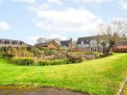 2 bedroom end of terrace house to rent