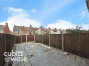 2 bedroom end of terrace house to rent