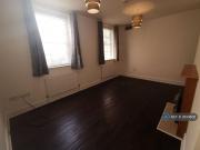 2 bedroom end of terrace house to rent