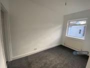 2 bedroom end of terrace house to rent