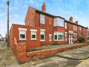 2 bedroom End Terrace Flat to rent, Alma Place, Whitley...