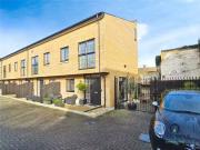 2 bedroom End Terrace House for sale, Albion Mews,...
