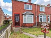 2 bedroom End Terrace House to rent, Gladstone Gardens,...