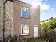 2 bedroom End Terrace House to rent, West Parade,...