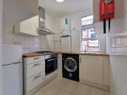 2 bedroom Flat / Apartment To Let in London