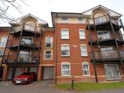 2 Bedroom Flat For Rent In 19 Archers Road, Southampton