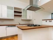 2 Bedroom Flat For Rent In 1 Thrawl Street 2 Bedroom Flat For Rent In 1 Thrawl Street