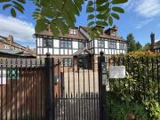 2 bedroom flat for rent in 1B West Way, Petts Wood,...