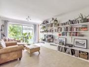 2 bedroom flat for rent in 24 Foxgrove Road Beckenham BR3