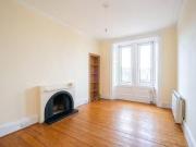 2 bedroom flat for rent in 2F3 Restalrig Road,...