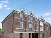 2 bedroom flat for rent in Alderley Square Stevens...