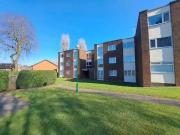 2 bedroom flat for rent in Arnside Court, North Park...