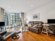 2 bedroom flat for rent in Baltimore House, Juniper...