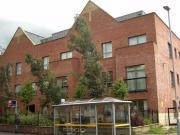 2 bedroom flat for rent in Bank Place Green Lane...