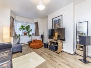 2 bedroom flat for rent in Barrow Road, Streatham, SW16