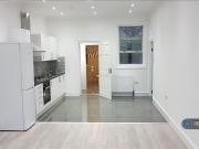 2 bedroom flat for rent in Beaufort Gardens, Ilford, IG1