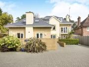 2 bedroom flat for rent in Branksome Wood Road,...