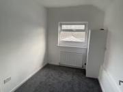 2 bedroom flat for rent in Briggate, Shipley, West...