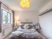 2 bedroom flat for rent in Brighton Road, Coulsdon, CR5