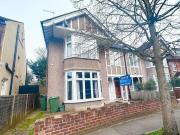 2 Bedroom Flat For Rent In Bromley, Kent