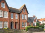 2 bedroom flat for rent in Castle Road, Whitstable, CT5