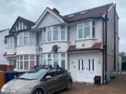 2 bedroom flat for rent in Cayton Road, Greenford, UB6