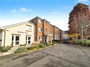 2 bedroom flat for rent in Cedar Avenue, Chelmsford,...
