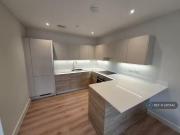 2 bedroom flat for rent in Christchurch Road,...