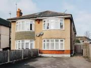 2 bedroom flat for rent in Christchurch Road,...