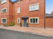 2 bedroom flat for rent in Cirencester Road, Charlton...