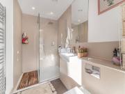 2 bedroom flat for rent in Clapham Road, London, SW9