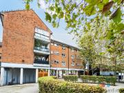 2 bedroom flat for rent in Clapham Road, London, SW9