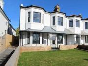 2 bedroom flat for rent in Clifftown Parade Southend On...