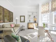 2 bedroom flat for rent in Coleherne Road, South...