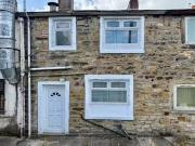 2 bedroom flat for rent in Colne Road, BB9